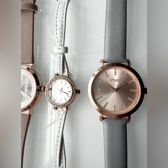 Elegant Women's Watch Collection - 5 Watches - Picture 4 of 5